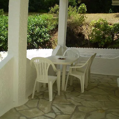 Apartament Paraschos *
